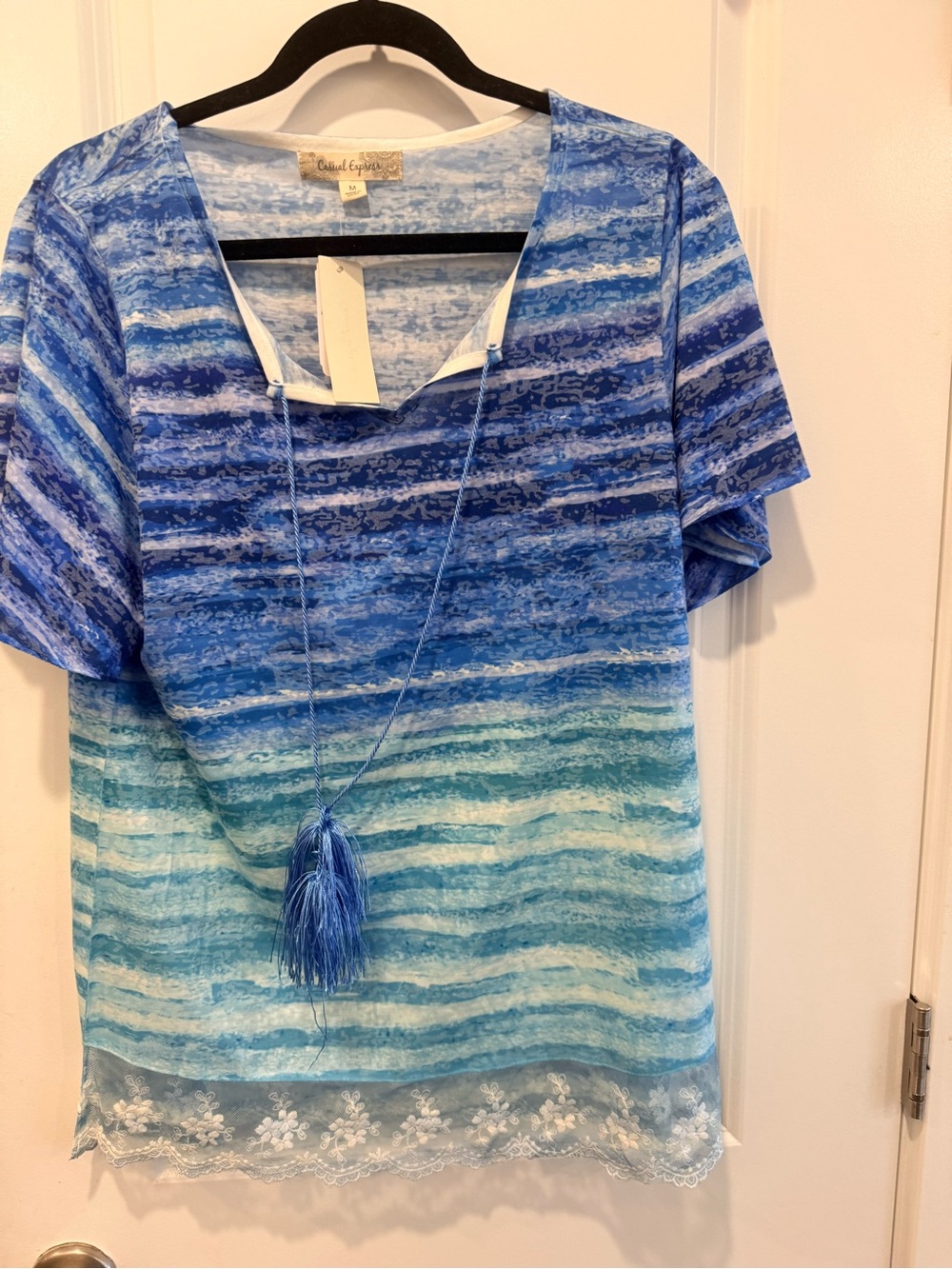 Blue Ombre V-Neck Tassel Short Sleeve Top